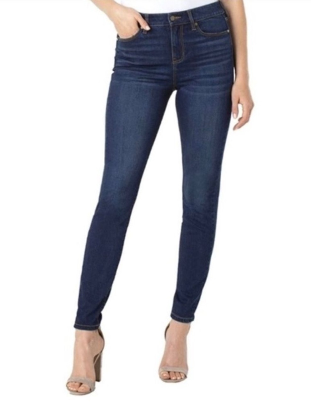 CAbi Style 5493 Rinse Skinny Jeans